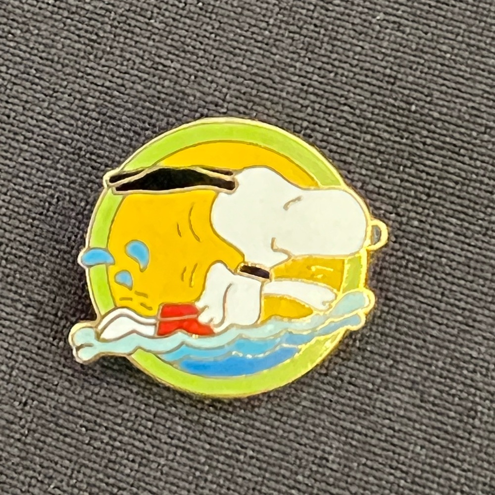 Aviva Vintage Snoopy Surfing on a Yellow Bacground Pin
Enamel Cloisonne